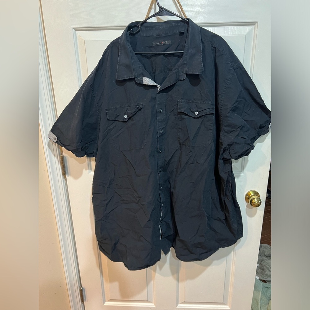 Men’s Big and Tall DXL/Synergy navy blue short sleeve button up collared shirt